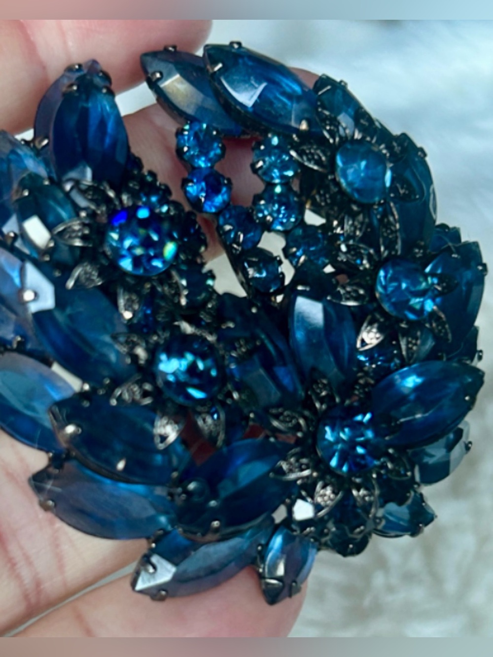 DO NOT BUY HOLD FOR SUNNYBEAR  DeLizza & Elster (Juliana) Cobalt Blue Crystal - Picture 5 of 15